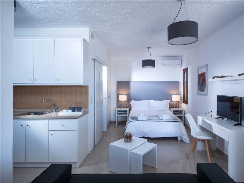 Golden Grain Suites "By Checkin" Kokkini Hani Exteriör bild